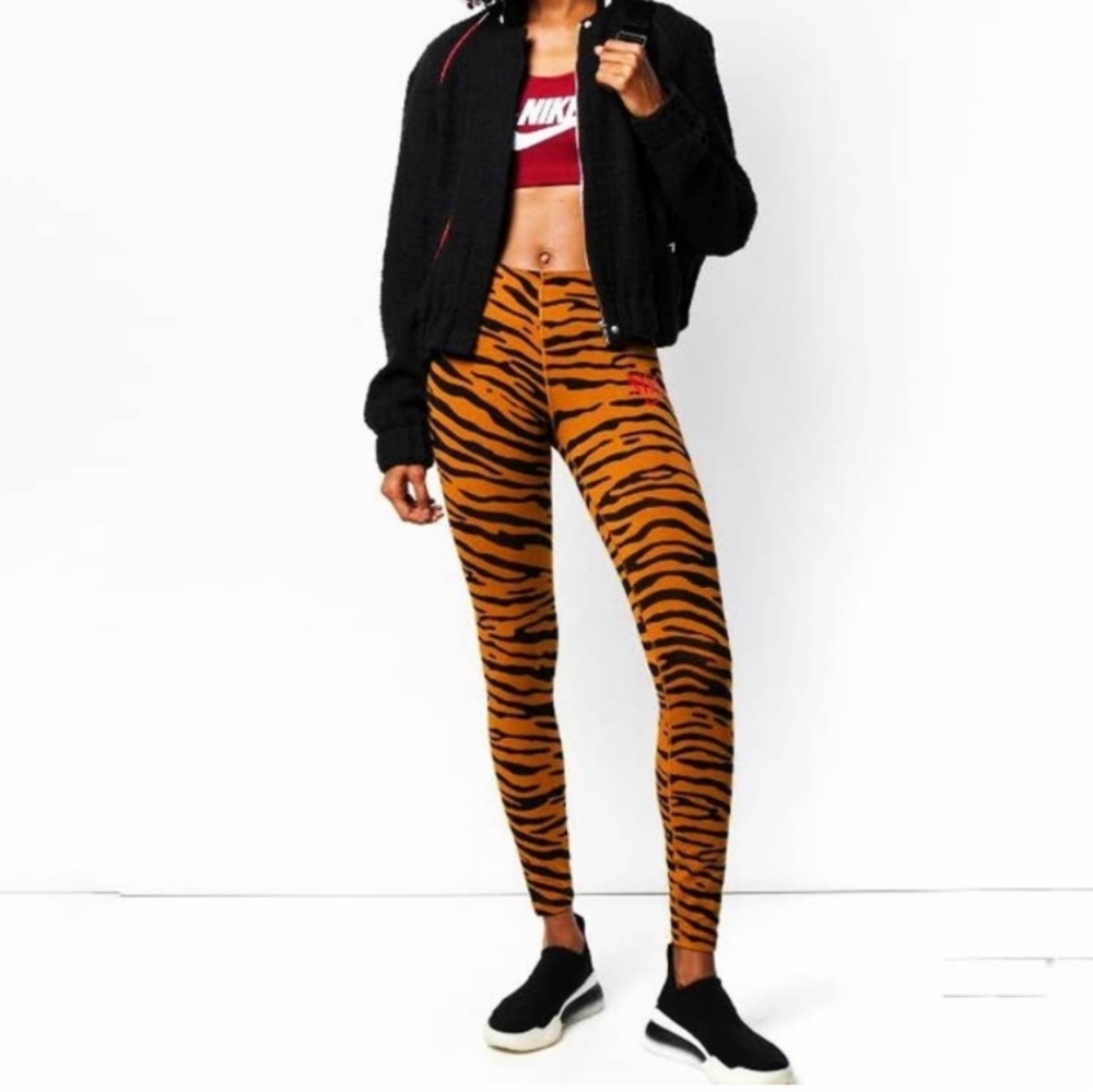 NWOT NIKE tiger print leggings